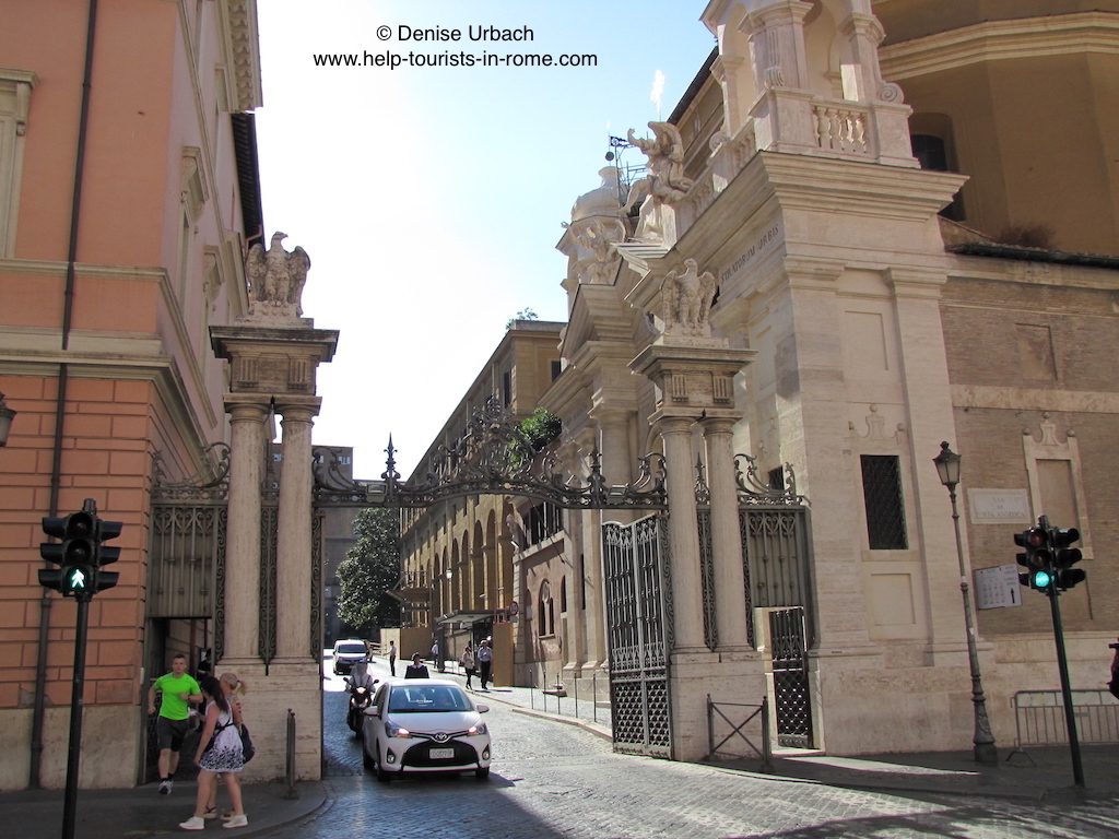 vatican-city-door-in-rome