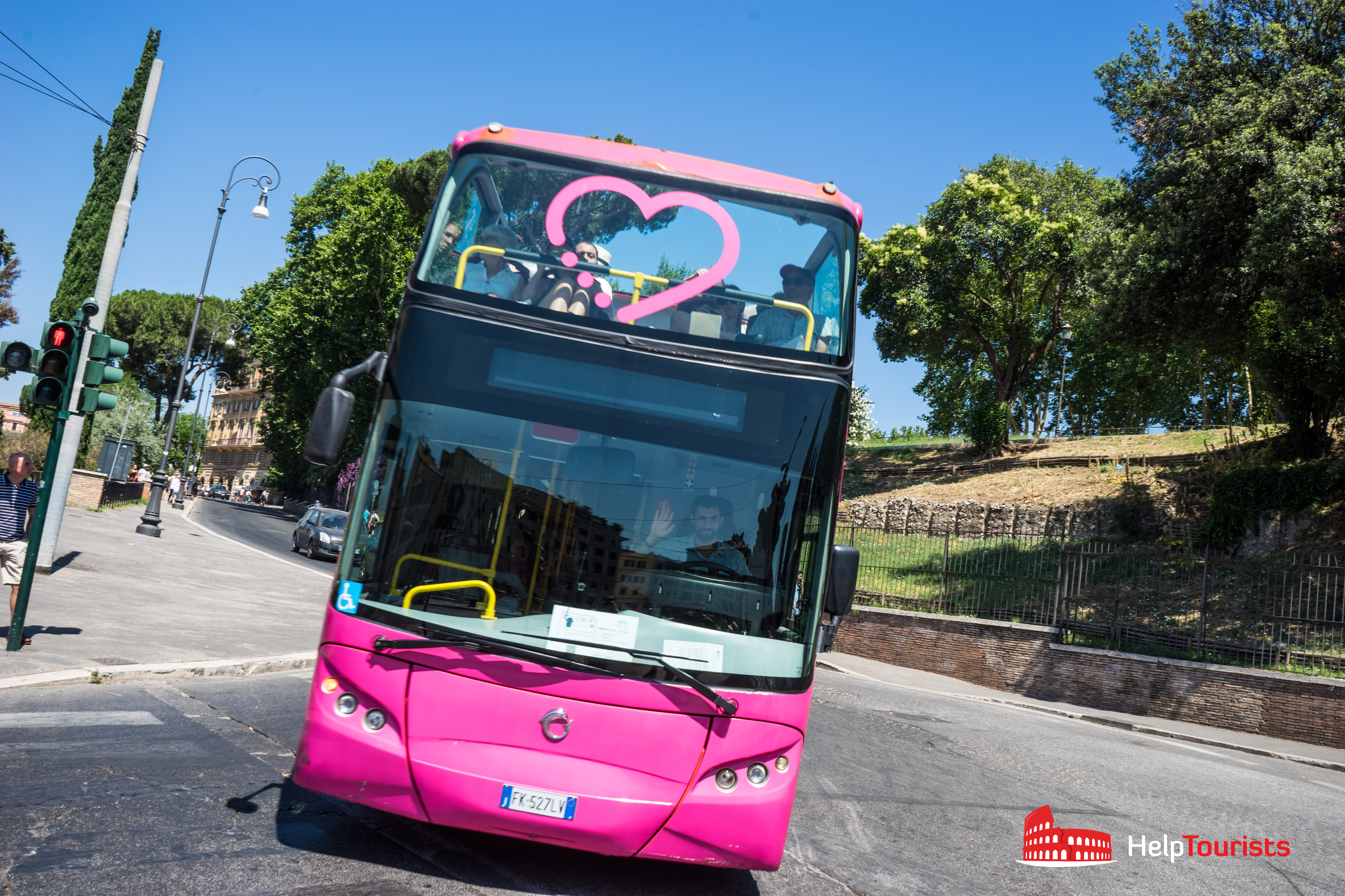 ROME_Hop-on-Bus-pink-heart