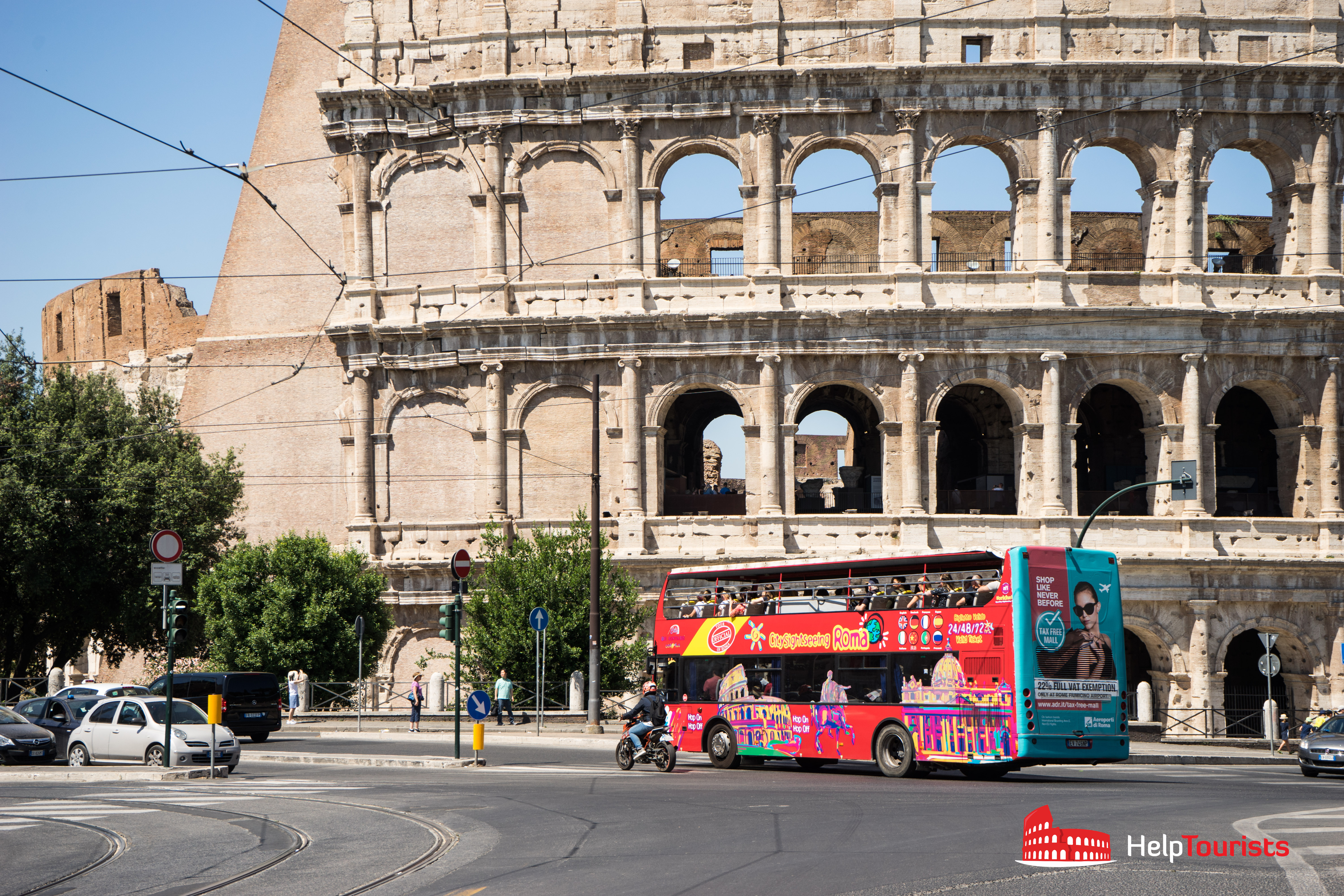 ROME_Hop-on-Sightseeing-Bus 02